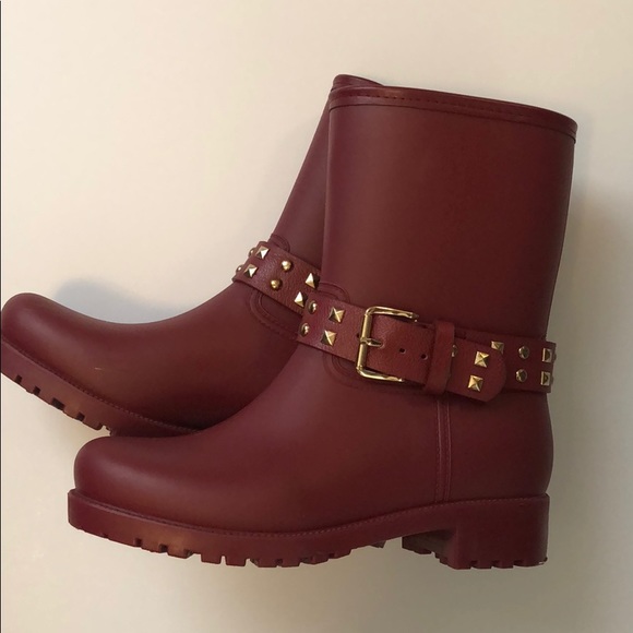 Modern Rush Shoes - Cute Studded Rain Boots